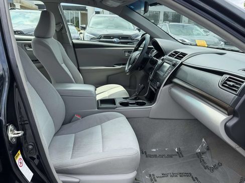 Used 2015 Toyota Camry LE FWD image 12