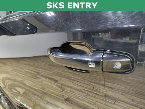 Used 2019 GMC Sierra 1500 SLE w/ SLE Value Package image 9