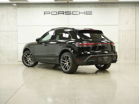 Certified 2026 Porsche Macan AWD/4WD image 3
