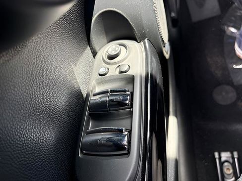 Used 2019 MINI Cooper S w/ Premium Package FWD image 17