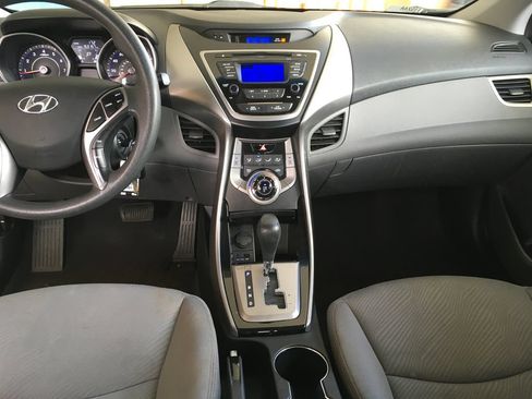 Used 2013 Hyundai Elantra GLS FWD image 23