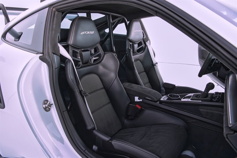 Used 2025 Porsche 911 GT3 RS RWD image 34