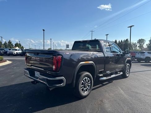 Used 2025 GMC Sierra 2500 SLE AWD/4WD image 5