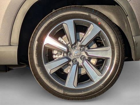 New 2025 Honda Pilot Touring image 10