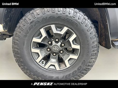 Used 2023 Toyota Tacoma TRD Off-Road w/ TRD Premium Off Road Package image 2
