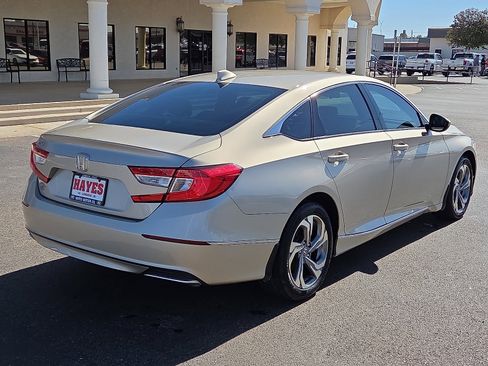 Used 2020 Honda Accord EX image 4