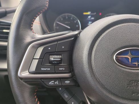 Used 2022 Subaru Crosstrek 2.5i Limited w/ Moonroof Package 2 AWD/4WD image 32