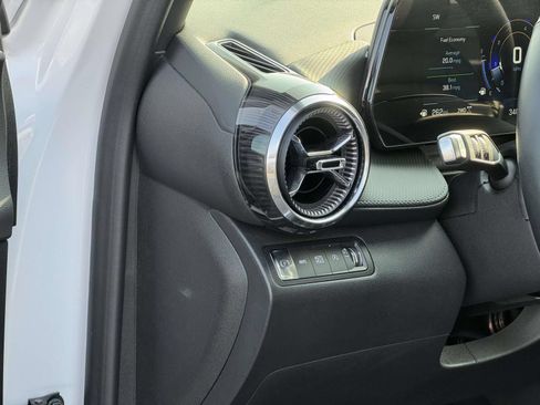 Used 2025 Chevrolet Equinox LT w/ Convenience Package II AWD/4WD image 13