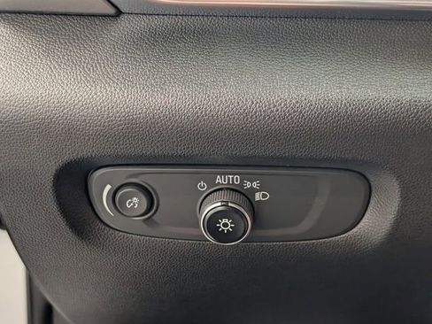 Certified 2022 Chevrolet Traverse LS FWD image 25