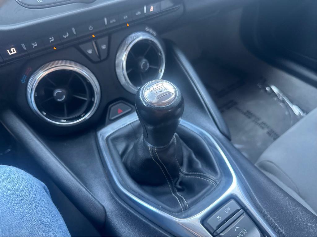 Used 2017 Chevrolet Camaro LT RWD image 26