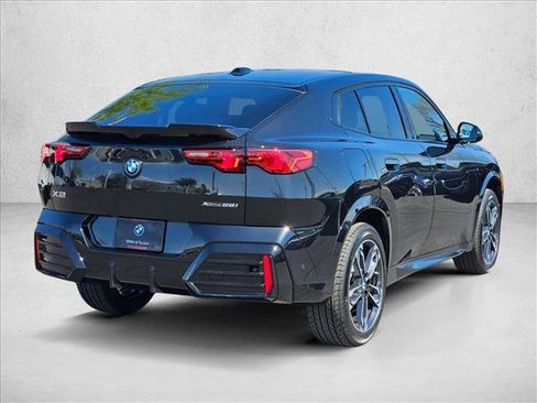 New 2026 BMW X2 xDrive28i w/ Technology Package image 2