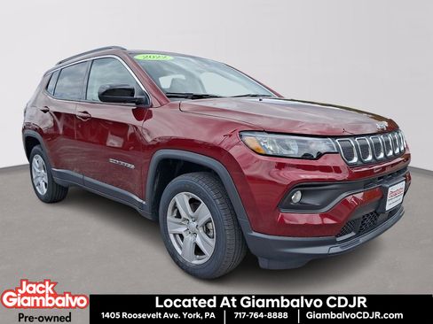 Used 2022 Jeep Compass Latitude w/ Convenience Group AWD/4WD image 1