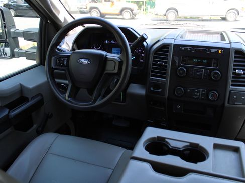 Used 2018 Ford F250 XL RWD image 14