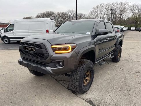 Used 2023 Toyota Tacoma TRD Off-Road w/ Technology Package image 7