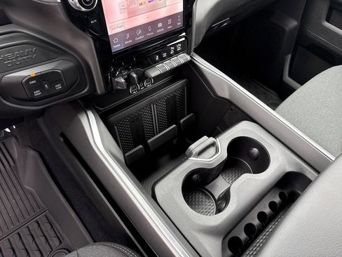 New 2026 RAM 2500 Big Horn AWD/4WD image 20