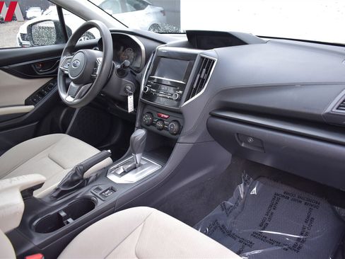 Used 2019 Subaru Impreza 2.0i Premium image 11