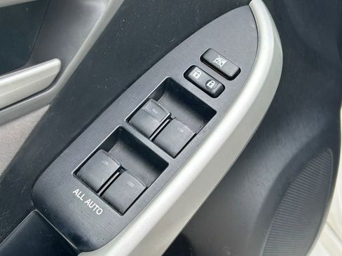 Used 2014 Toyota Prius Plug-In Hybrid image 22