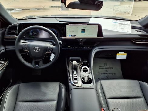 New 2026 Toyota Crown XLE AWD/4WD image 9