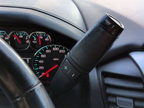 Used 2015 Chevrolet Tahoe LTZ image 16