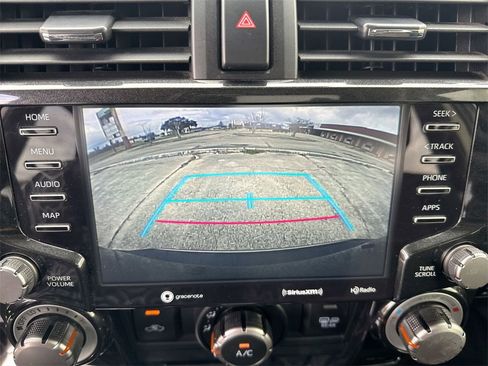 Used 2020 Toyota 4Runner TRD Off-Road image 28