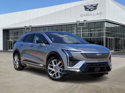 New 2025 Cadillac Optiq Luxury 1