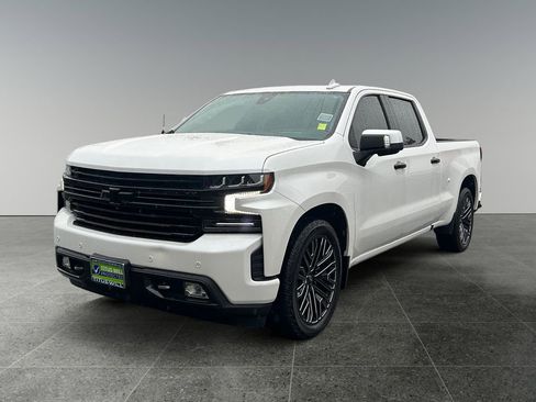Used 2022 Chevrolet Silverado 1500 High Country w/ Technology Package image 3