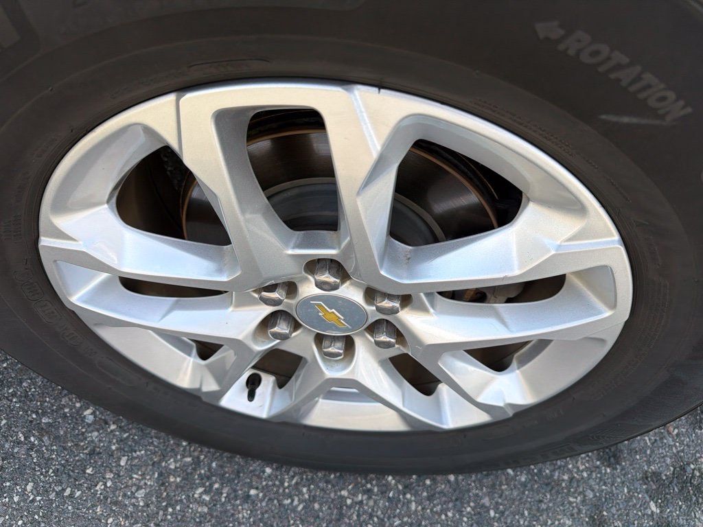 Used 2019 Chevrolet Traverse LT FWD image 6