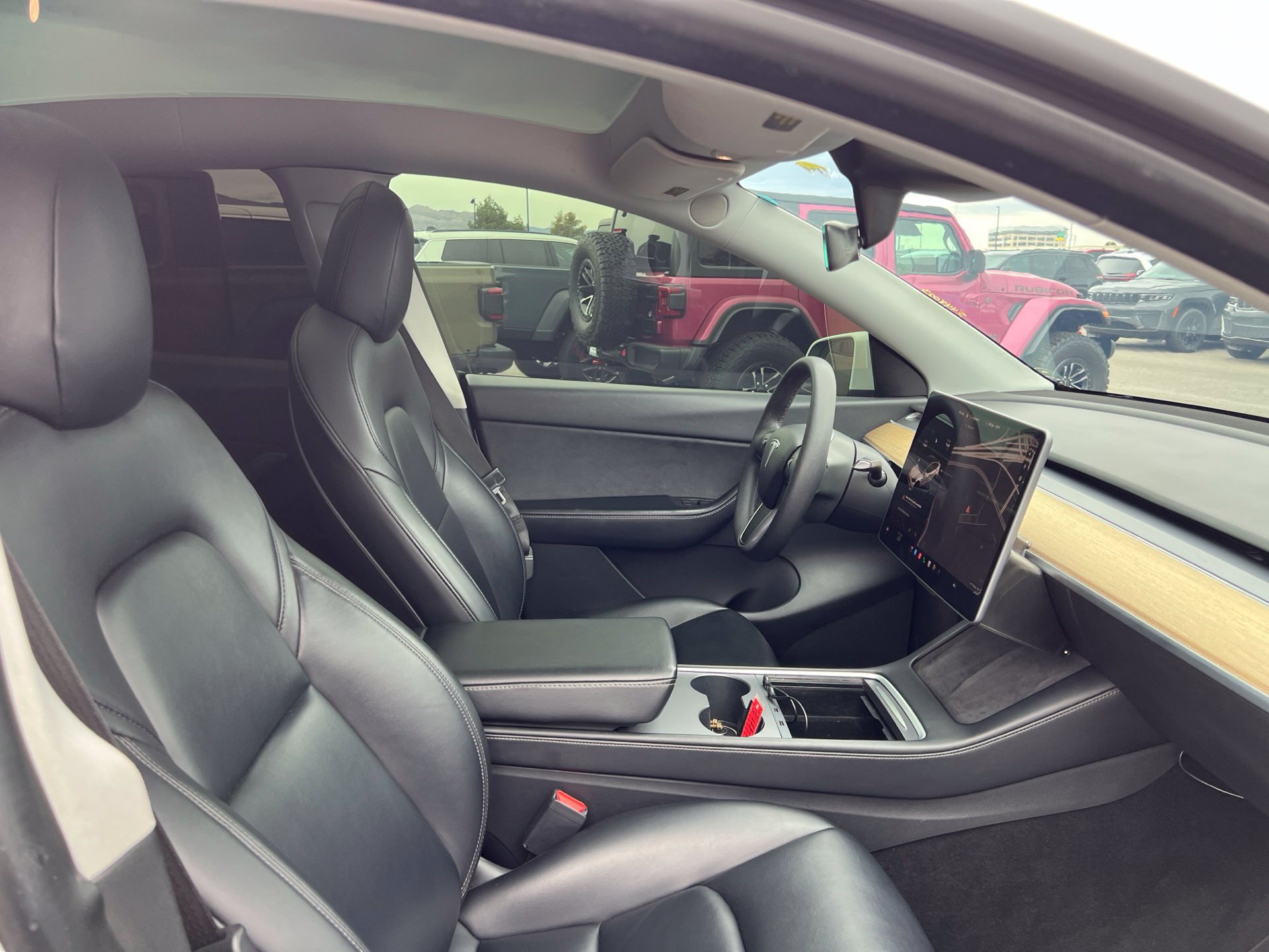 Used 2021 Tesla Model Y Long Range AWD/4WD image 20
