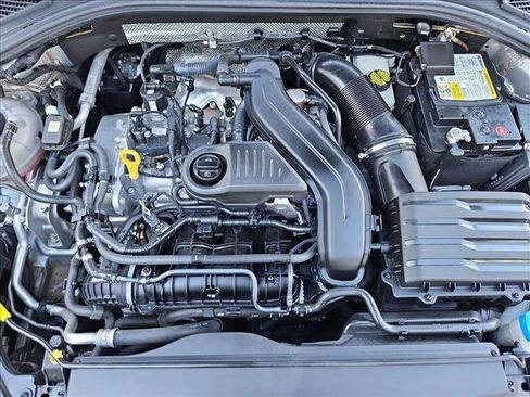 Used 2022 Volkswagen Jetta SE w/ Panoramic Sunroof Package FWD image 21