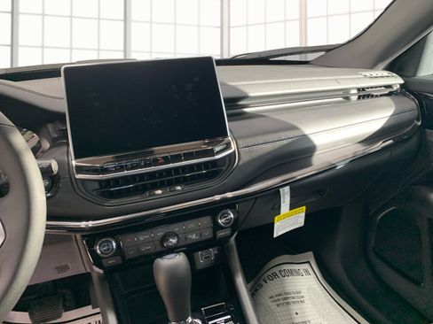 New 2026 Jeep Compass Latitude w/ Quick Order Package 29K AWD/4WD image 12