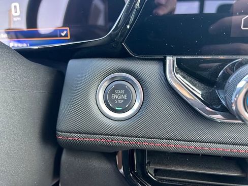 Used 2025 Chevrolet Colorado Z71 w/ Technology Package image 25