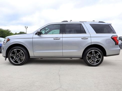Used 2020 Ford Expedition Limited w/ Special Edition Package RWD image 3
