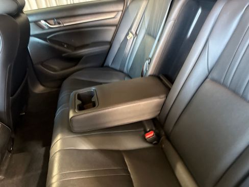 Used 2019 Honda Accord EX-L image 16