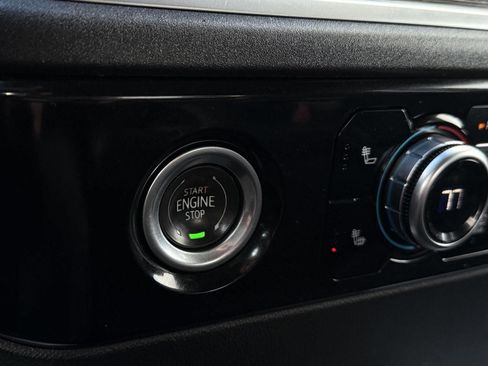 Used 2023 GMC Sierra 1500 SLE image 19