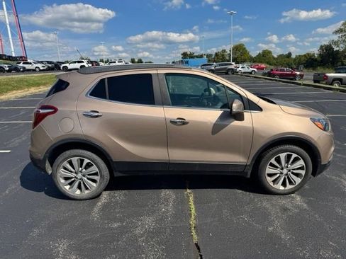 Used 2019 Buick Encore Preferred AWD/4WD image 2