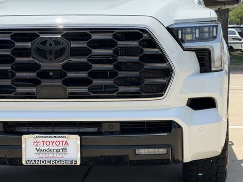 Used 2024 Toyota Sequoia Platinum AWD/4WD image 9