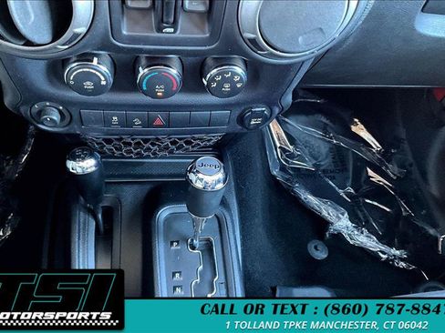 Used 2015 Jeep Wrangler Unlimited Sport w/ Quick Order Package 24S AWD/4WD image 30