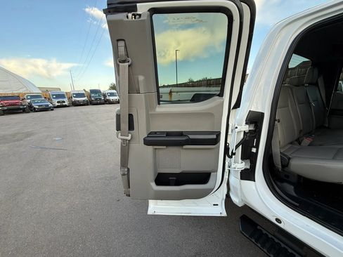 Used 2018 Ford F250 XL w/ Power Equipment Group AWD/4WD image 37