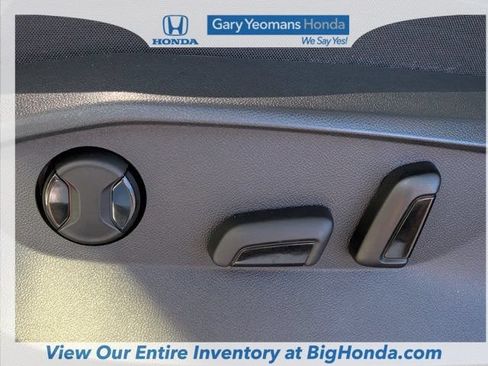 Used 2023 Volkswagen Tiguan SE R-Line FWD image 20