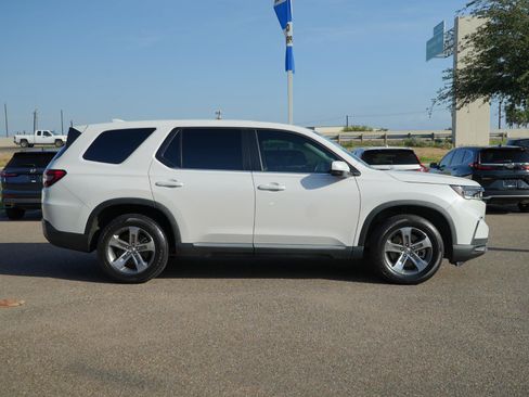 Used 2023 Honda Pilot EX-L image 4