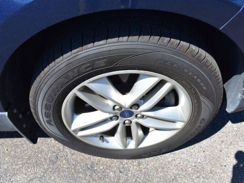 Used 2017 Ford Edge SEL w/ Equipment Group 201A AWD/4WD image 25
