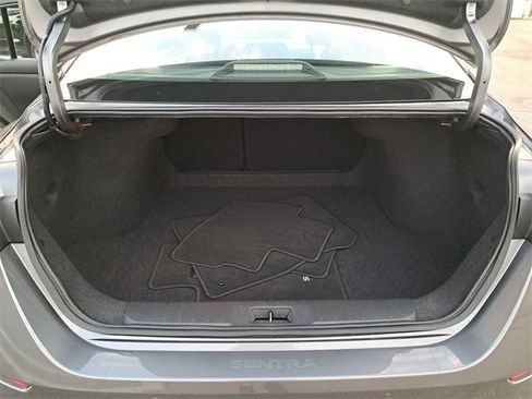 Used 2023 Nissan Sentra S image 9