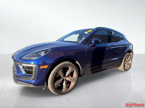Used 2023 Porsche Macan S AWD/4WD image 2