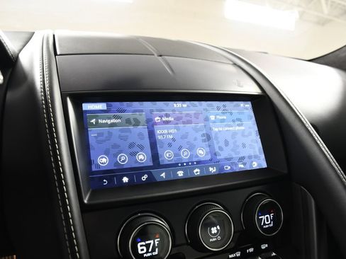 Used 2020 Jaguar F-TYPE R AWD/4WD image 32
