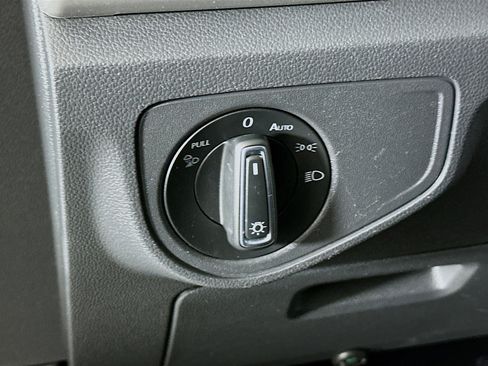 Used 2023 Volkswagen Atlas SE w/ Panoramic Sunroof Package image 17