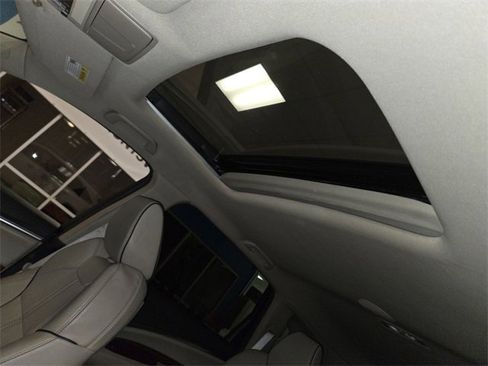 Certified 2018 Acura MDX Sport Hybrid w/ Advance Pkg image 22