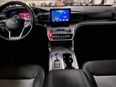 Certified 2023 Ford Explorer XLT w/ Equipment Group 202A image 14