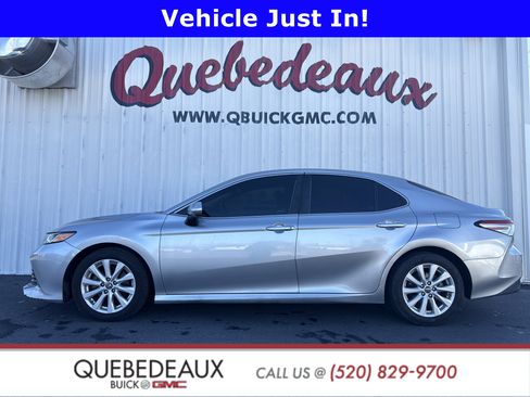 Used 2020 Toyota Camry LE w/ Carpet Mat Package image 1