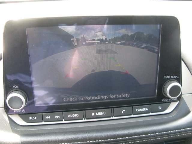 Used 2023 Nissan Rogue S AWD/4WD image 17