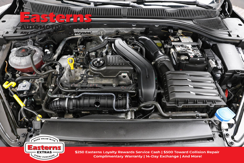 Used 2025 Volkswagen Jetta SE FWD image 8
